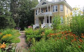 Auberge Taylor Manor